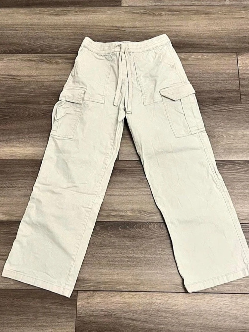 Vanilla Star Cargo Jogger Pants in Cream Size Small Like New